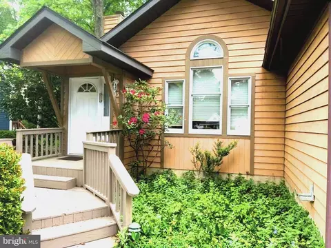 13 Duxbury Rd, Berlin, MD 21811