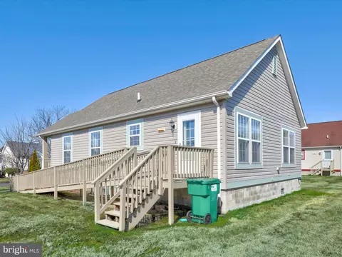 Exterior - 7 Windswept Dr, Berlin, MD 21811 photo 5 of 7