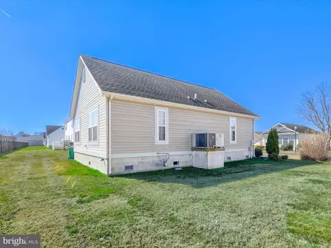 Exterior - 7 Windswept Dr, Berlin, MD 21811 photo 6 of 7