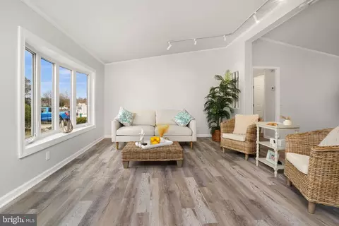 Living - 25 Coastal Dr, Berlin, MD 21811 photo 1 of 6