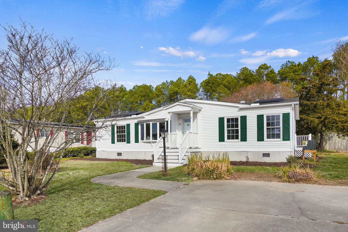 Exterior - 25 Coastal Dr, Berlin, MD 21811 photo 1 of 9