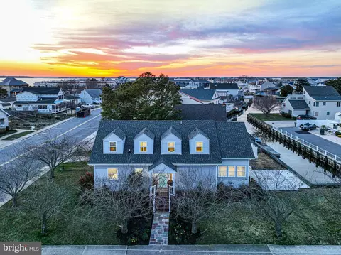 9003 Chesapeake Dr, Ocean City, MD 21842