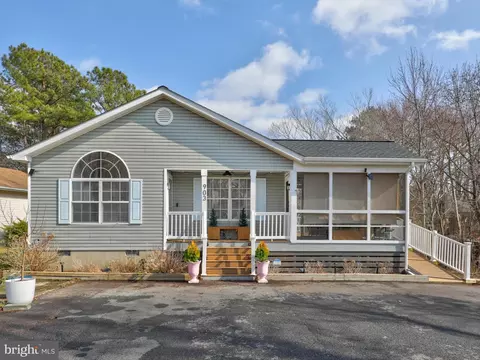 903 Ocean Pkwy, Ocean Pines, MD 21811