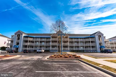 205 125th St #314C, Ocean City, MD 21842