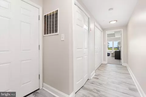 Entry Way - 10 The Pt, Berlin, MD 21811 photo 5 of 6