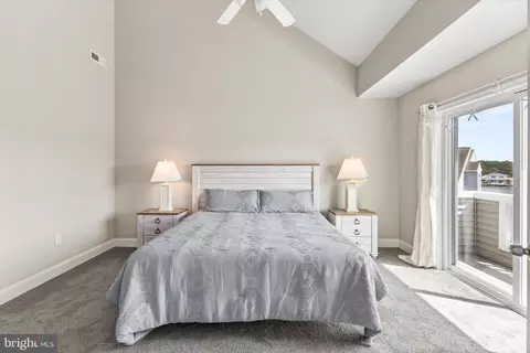 Bedroom - 10 The Pt, Berlin, MD 21811 photo 3 of 12
