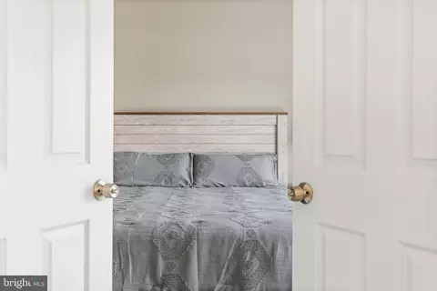 Bedroom - 10 The Pt, Berlin, MD 21811 photo 5 of 12