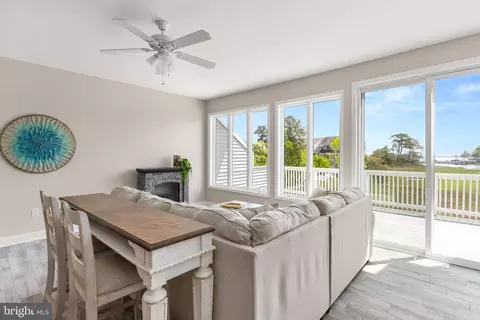 Living - 10 The Pt, Berlin, MD 21811 photo 1 of 2