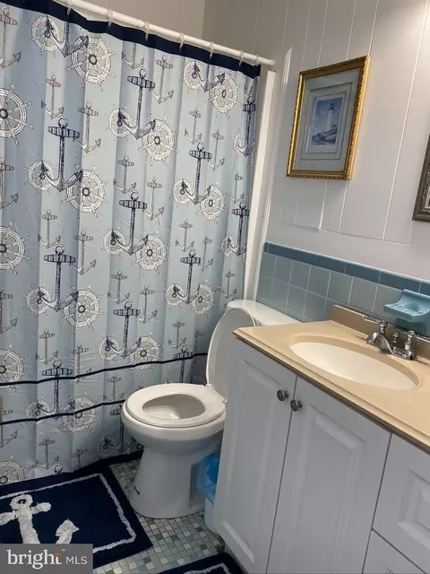 Bath - 6 34th St #252, Ocean City, MD 21842 photo 1 of 2