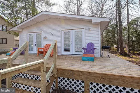 757 Ocean Pkwy, Ocean Pines, MD 21811