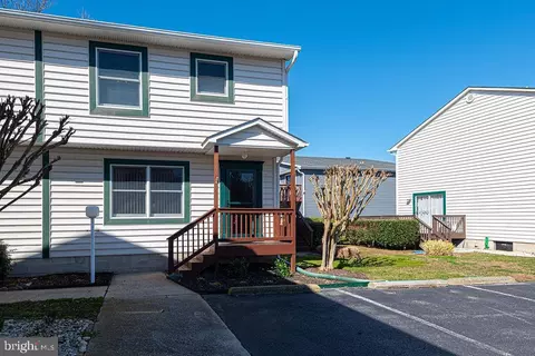 301 143rd St #8, Ocean City, MD 21842