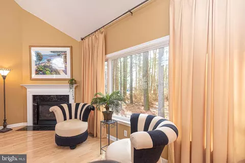 Living - 106 Pine Forest Dr, Berlin, MD 21811 photo 10 of 11