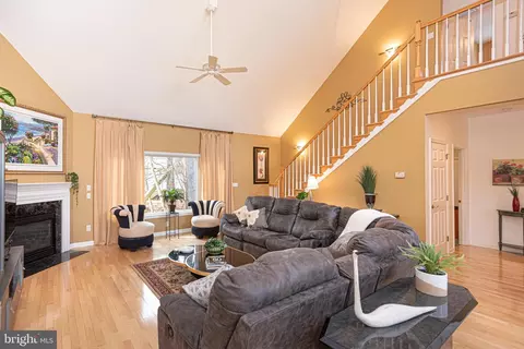 Living - 106 Pine Forest Dr, Berlin, MD 21811 photo 3 of 11