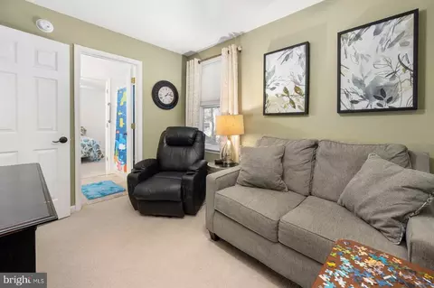 Living - 45 Nottingham Ln, Berlin, MD 21811 photo 5 of 5