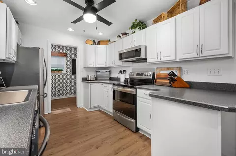 Kitchen - 45 Nottingham Ln, Berlin, MD 21811 photo 2 of 3
