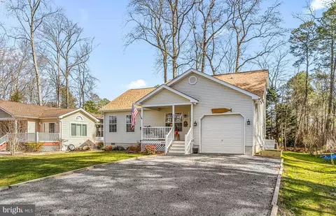 Exterior - 45 Nottingham Ln, Berlin, MD 21811 photo 2 of 15
