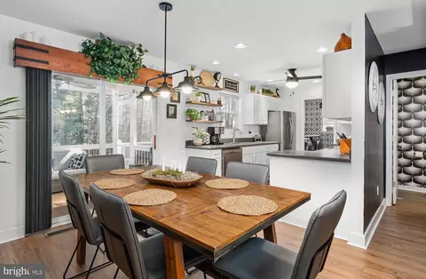 Dining - 45 Nottingham Ln, Berlin, MD 21811 photo 3 of 3