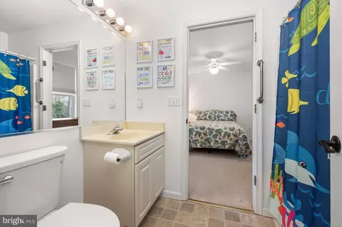 Bath - 45 Nottingham Ln, Berlin, MD 21811 photo 6 of 6