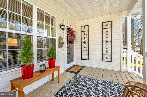 Exterior - 45 Nottingham Ln, Berlin, MD 21811 photo 5 of 15