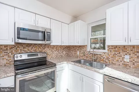 Kitchen - 40 Footbridge Trl, Berlin, MD 21811 photo 3 of 3