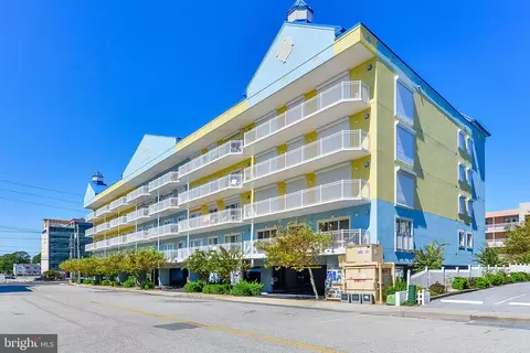 16 138th St #203, Ocean City, MD 21842