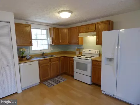 Kitchen - 37 Windjammer Rd, Berlin, MD 21811 photo 3 of 3