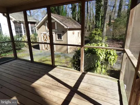 Exterior - 37 Windjammer Rd, Berlin, MD 21811 photo 5 of 10