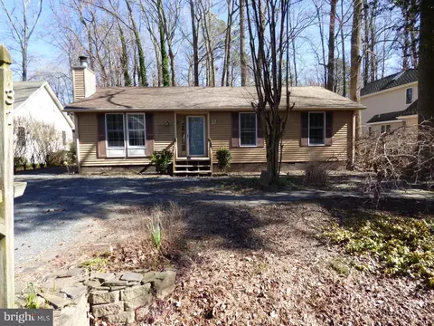 Exterior - 37 Windjammer Rd, Berlin, MD 21811 photo 2 of 10