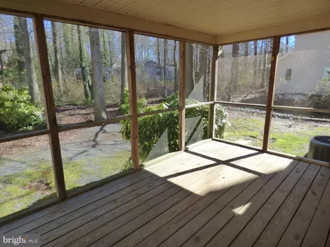 Exterior - 37 Windjammer Rd, Berlin, MD 21811 photo 4 of 10