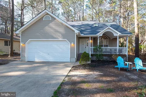 17 Liberty St, Ocean Pines, MD 21811