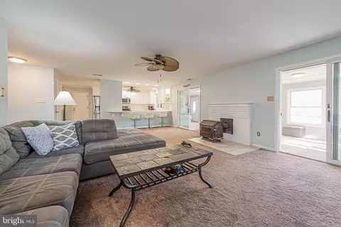 Entry Way - 8 Portage Ct, Berlin, MD 21811 photo 2 of 5