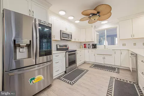 Kitchen - 8 Portage Ct, Berlin, MD 21811 photo 3 of 3