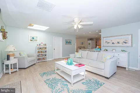 Living - 33 Battersea Rd, Berlin, MD 21811 photo 6 of 7