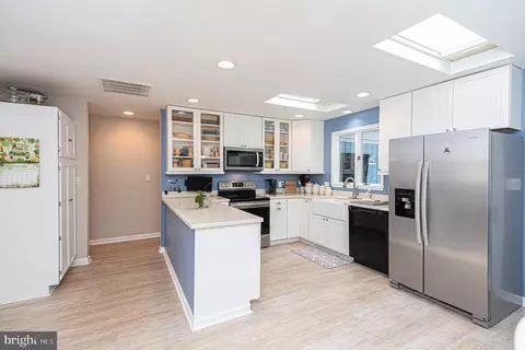 Kitchen - 33 Battersea Rd, Berlin, MD 21811 photo 1 of 4