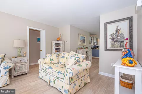 Living - 33 Battersea Rd, Berlin, MD 21811 photo 4 of 7