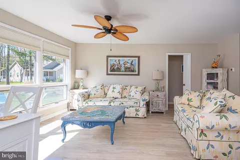 Living - 33 Battersea Rd, Berlin, MD 21811 photo 2 of 7