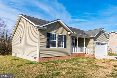 738 9th St, Pocomoke City, MD 21851