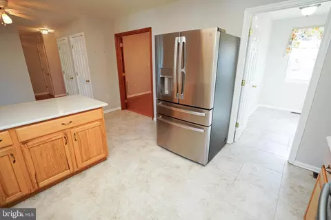 Entry Way - 209 Henrys Mill Dr, Berlin, MD 21811 photo 11 of 18