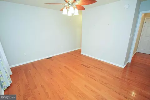 Entry Way - 209 Henrys Mill Dr, Berlin, MD 21811 photo 6 of 18