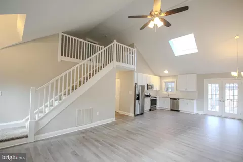 Entry Way - 12 Footbridge Trl, Berlin, MD 21811 photo 2 of 18