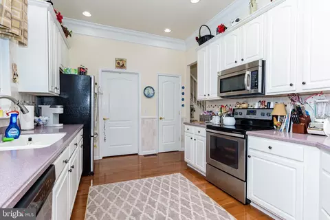 Kitchen - 11 Freeport Ln, Berlin, MD 21811 photo 3 of 5