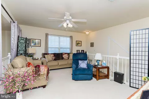 Living - 11 Freeport Ln, Berlin, MD 21811 photo 5 of 18