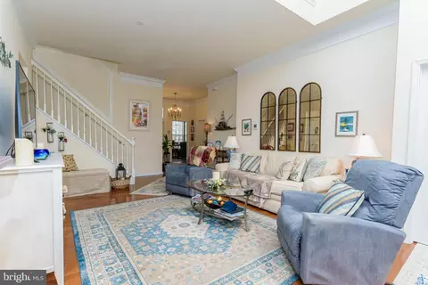 Living - 11 Freeport Ln, Berlin, MD 21811 photo 13 of 18