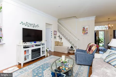 Living - 11 Freeport Ln, Berlin, MD 21811 photo 8 of 18