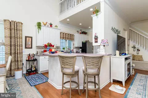 Living - 11 Freeport Ln, Berlin, MD 21811 photo 3 of 18
