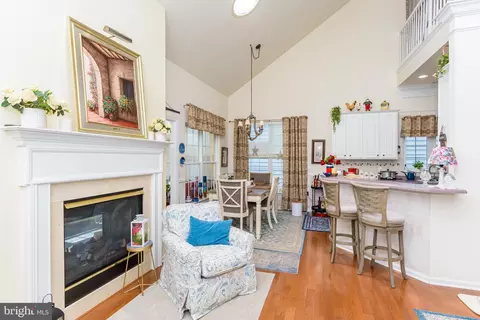 Living - 11 Freeport Ln, Berlin, MD 21811 photo 14 of 18