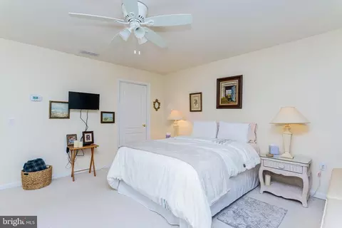 Bedroom - 11 Freeport Ln, Berlin, MD 21811 photo 3 of 17