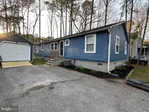 17 Rabbit Run Ln, Berlin, MD 21811