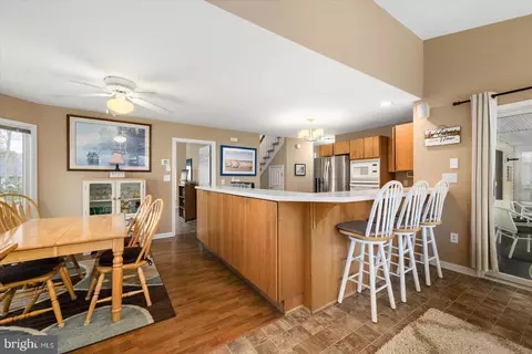 Dining - 9 Sandpiper Ln, Berlin, MD 21811 photo 3 of 6