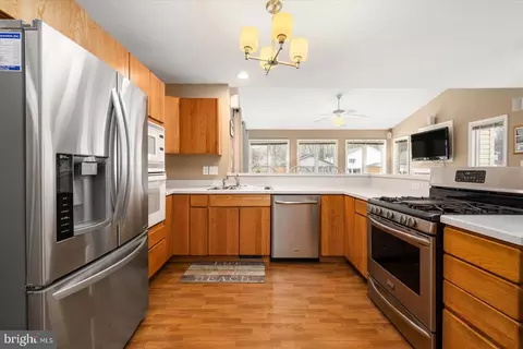 Kitchen - 9 Sandpiper Ln, Berlin, MD 21811 photo 3 of 3